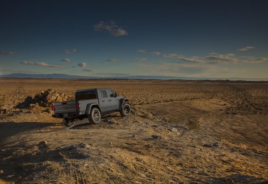  Jeep Gladiator Mojave (JT) 2020 года  (NA) (фото 54 из 58)